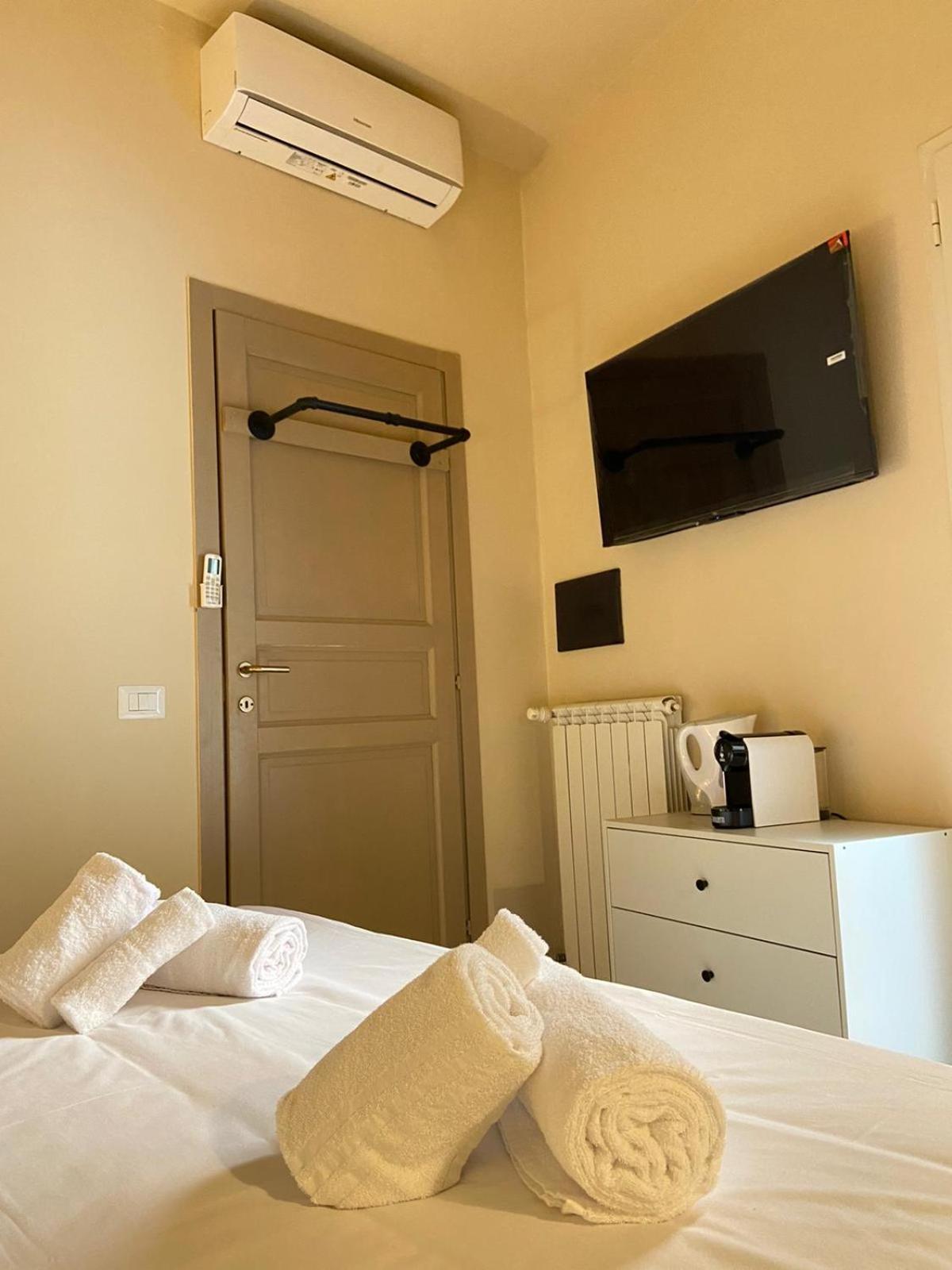 Tiziano'S House San Pietro Station Apartment Рим Екстериор снимка